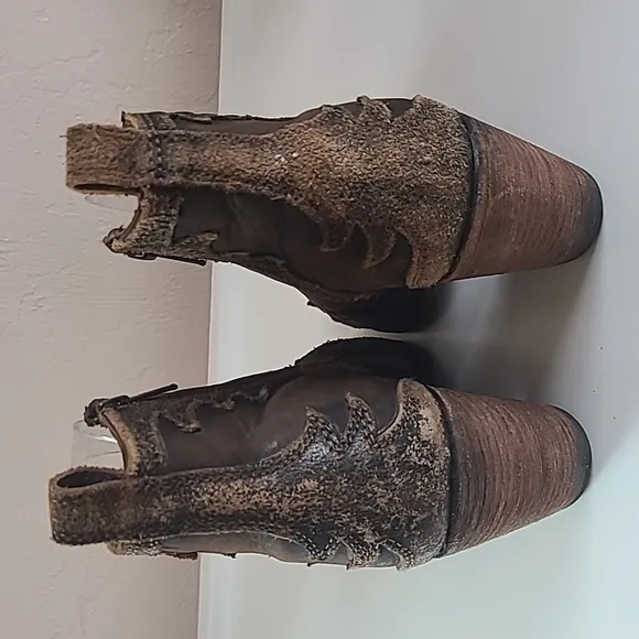 Liberty Black Peep Toe Western Bootie T Moro Brown Leather Size 8