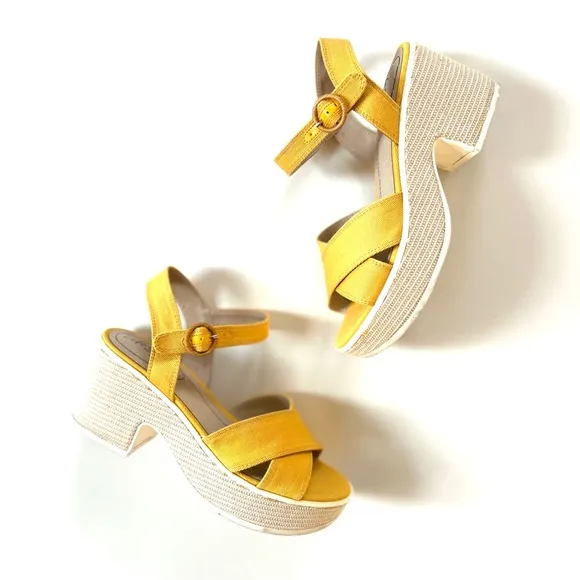 LifeStride Yellow Woven Open Toe Peachy Platform Sandals
