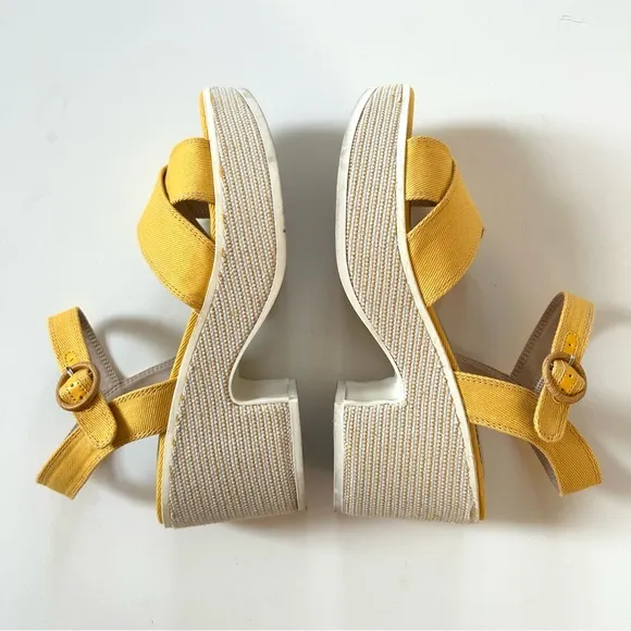 LifeStride Yellow Woven Open Toe Peachy Platform Sandals
