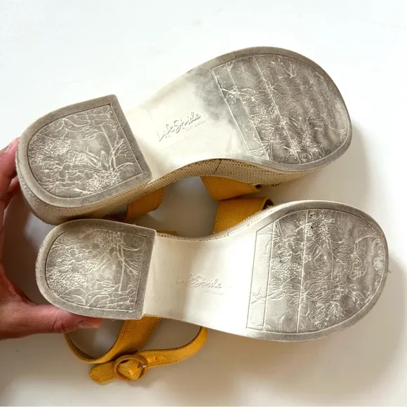 LifeStride Yellow Woven Open Toe Peachy Platform Sandals
