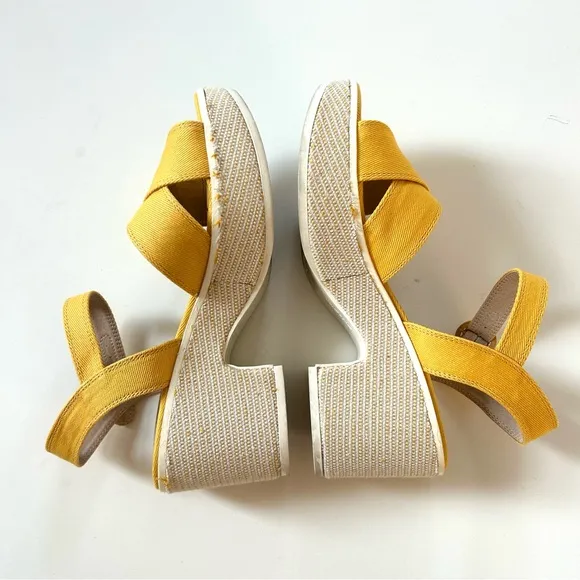 LifeStride Yellow Woven Open Toe Peachy Platform Sandals