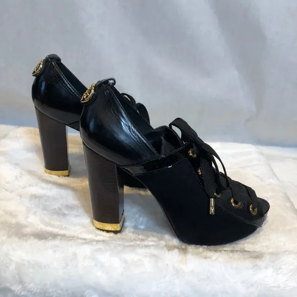 LIKE NEW Tory Burch Platform Shoes, size 7