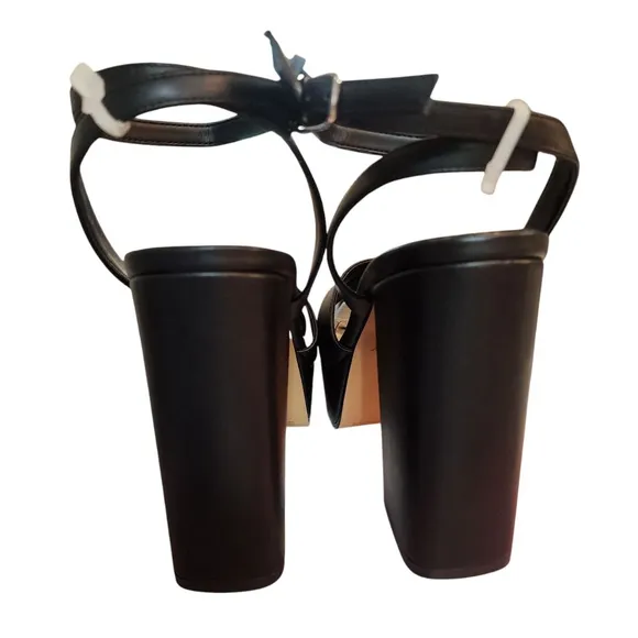 Lisa Vicky Black Leather Platform Strappy Heels Size 7, Nordstrom. New in box.