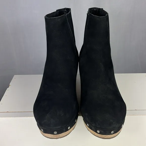 LOFT Clog Boot in Black.