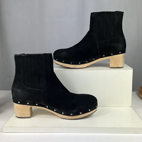 LOFT Clog Boot in Black.