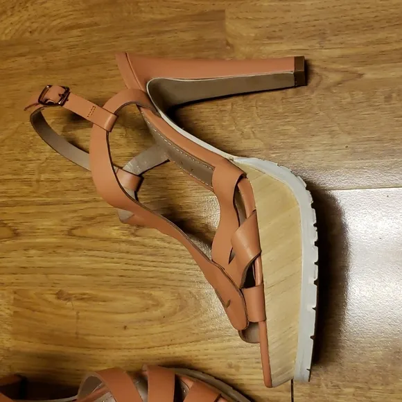 Lola Cruz platform sandals sz 39