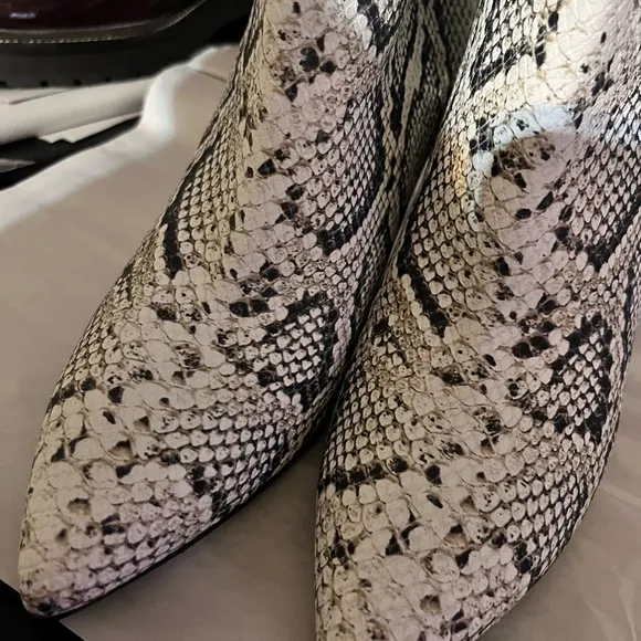 Longchamp Black and White Heeled Boots with Snakeskin Pattern