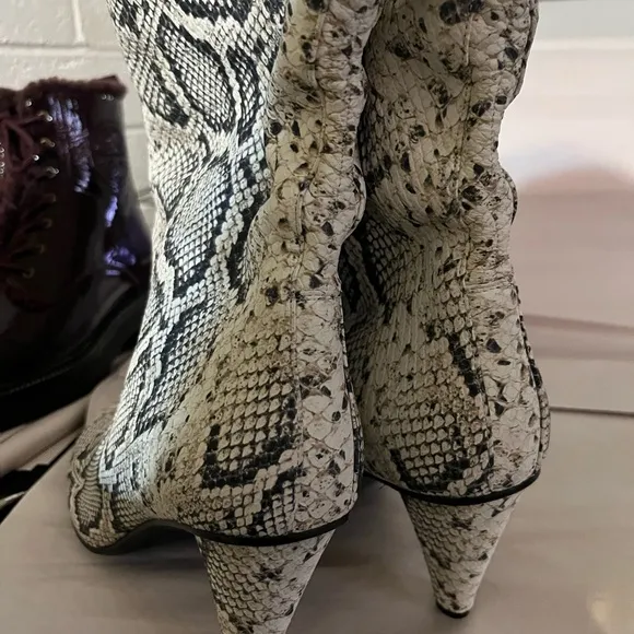 Longchamp Black and White Heeled Boots with Snakeskin Pattern