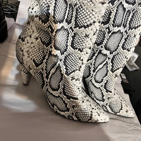 Longchamp Black and White Heeled Boots with Snakeskin Pattern