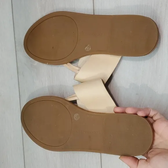 Lucky Brand Womens Thong Leather Boho Gypsy Flats sandals shoes sz 10M
