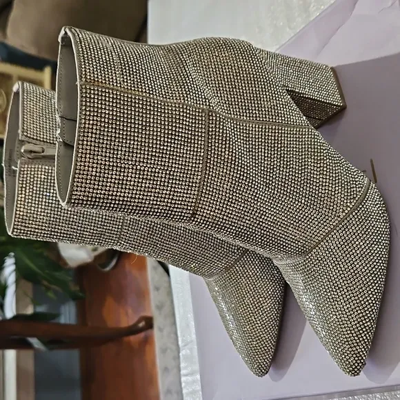 Madden Girl Flex-R Silver Rhinestone Women's Boots Size 6.5