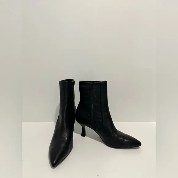 Madewell The Justine Ankle Boot in True Black Leather NO281 size 9 heeled boot