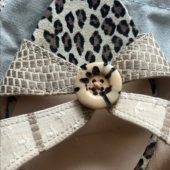 Manolo Blahnik Beige Leopard Print Women's Shoes