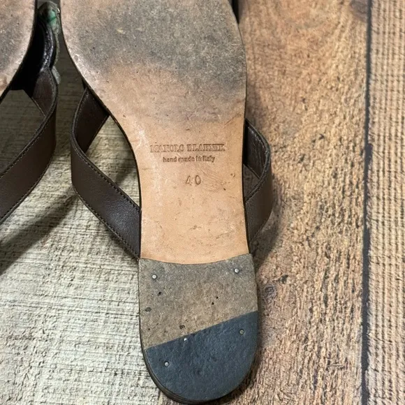 Manolo Blahnik Brown Leather Sandals Flats Turquoise Colored Bead Detail Size 40