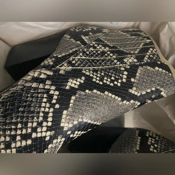 Marc fisher Alva snake boots