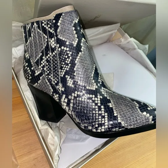 Marc fisher Alva snake boots