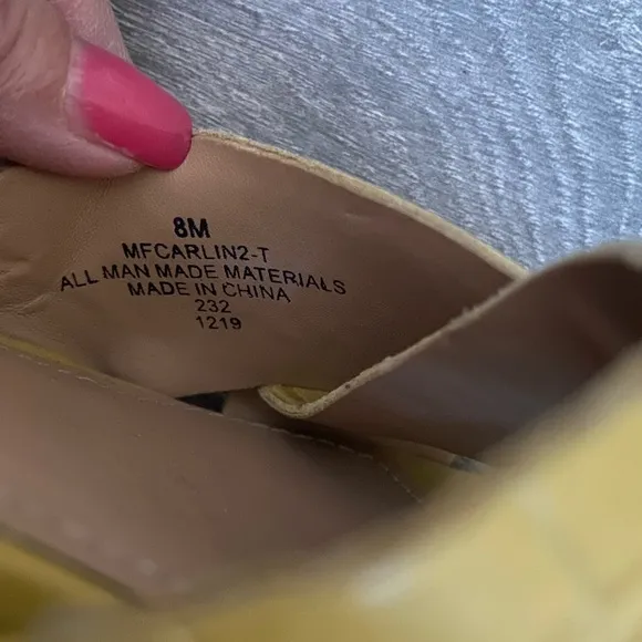 Marc Fisher Carlin 2 Yellow Wedge Sandals Ankle straps Women’s Size 8 Cork