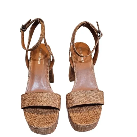Marc Fisher Sadel Platform Sandal NWB sz 9.5