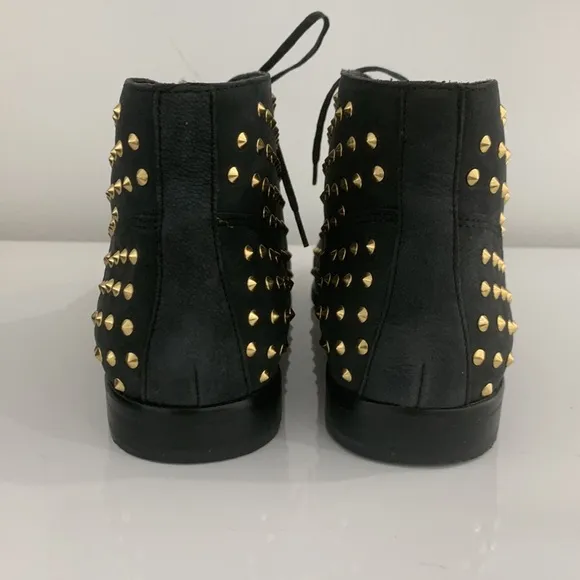 Matiko “Oliver” Studded Lace Up Booties size 9