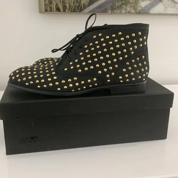 Matiko “Oliver” Studded Lace Up Booties size 9