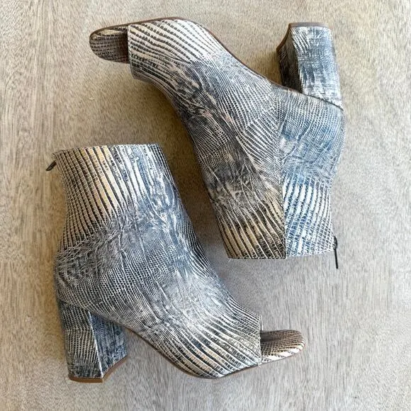 Matisse Melaney Peep Toe Ankle Boots Reptile Print Leather Block Heel 6.5 Trendy