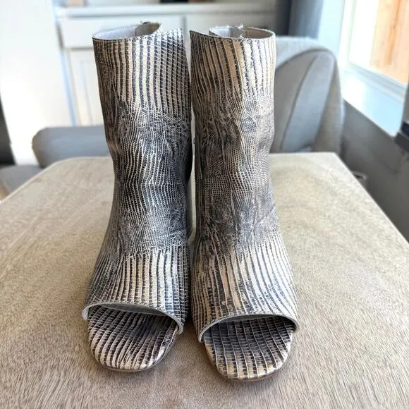Matisse Melaney Peep Toe Ankle Boots Reptile Print Leather Block Heel 6.5 Trendy