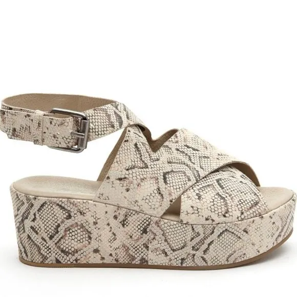 Matisse x Amuse Society Runaway Snakeskin Platform Ledge Sandals Sz 8