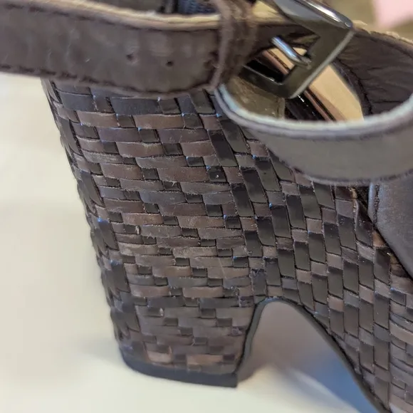 MaxMara 38 Woven Leather Luxury Platform Sandals Wedge Boho Chic Aesthetic