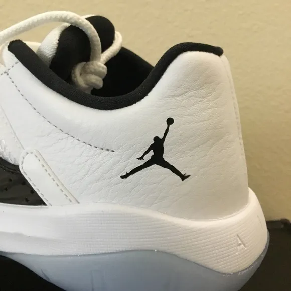 Men’s Air Jordan 11 CMFT Low Concord