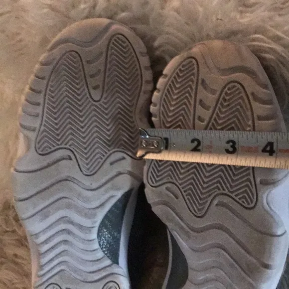Men’s EUC Sz 11.5 NIKE AIR JORDAN FUTURE - Low Men's Shoes 718948-003 Cool Grey