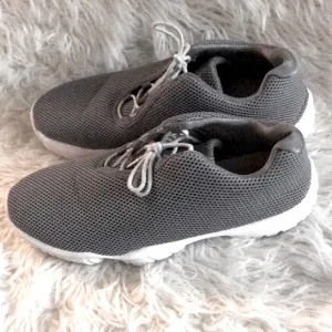 Men’s EUC Sz 11.5 NIKE AIR JORDAN FUTURE - Low Men's Shoes 718948-003 Cool Grey