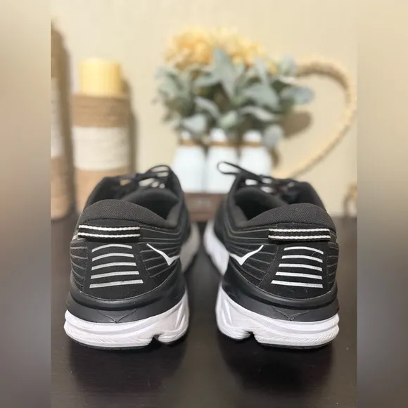 Men’s HOKA Black and White Running Shoes Size 12 2E (wide)