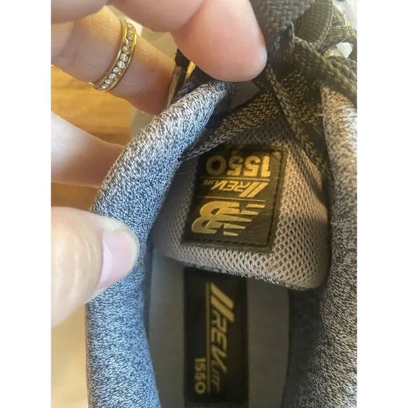 Men's‎ New Balance 1550 Sneaker-Gray &amp; Black-Excellent Condition-Size 10 D