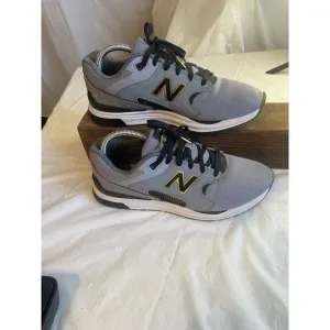 Men's‎ New Balance 1550 Sneaker-Gray &amp; Black-Excellent Condition-Size 10 D