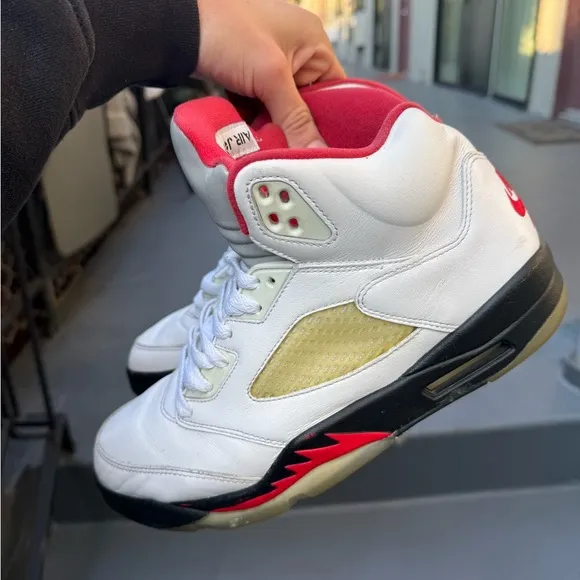 Mens nike jordan 5 size 10 mens jordan 5 mens nike shoes mens jordan shoes NBA