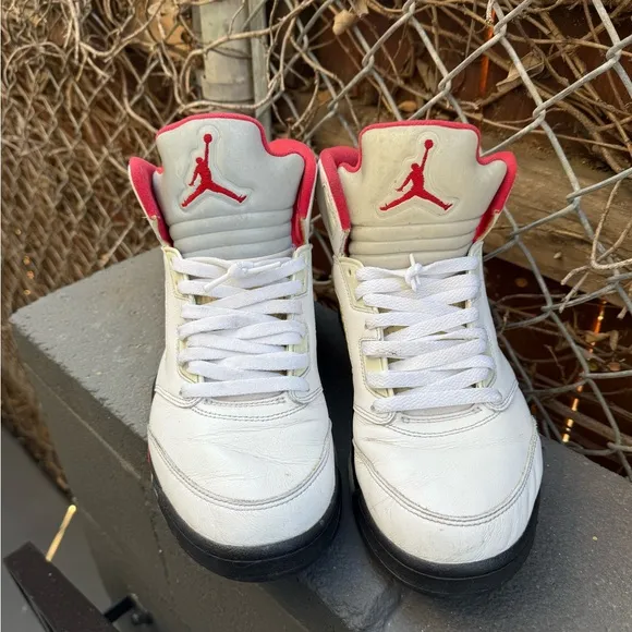 Mens nike jordan 5 size 10 mens jordan 5 mens nike shoes mens jordan shoes NBA