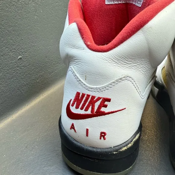 Mens nike jordan 5 size 10 mens jordan 5 mens nike shoes mens jordan shoes NBA