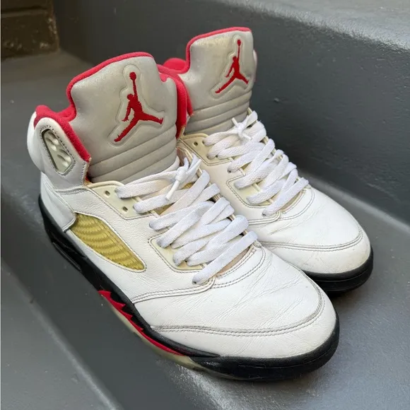Mens nike jordan 5 size 10 mens jordan 5 mens nike shoes mens jordan shoes NBA