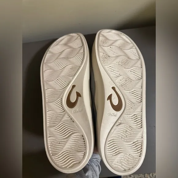 Mens Olukai Shoes