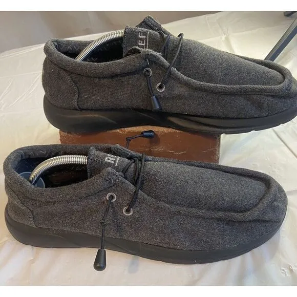 Men's Reef Cushion Coast Dark Gray Shoes-Size 12-Excellent Condition‎