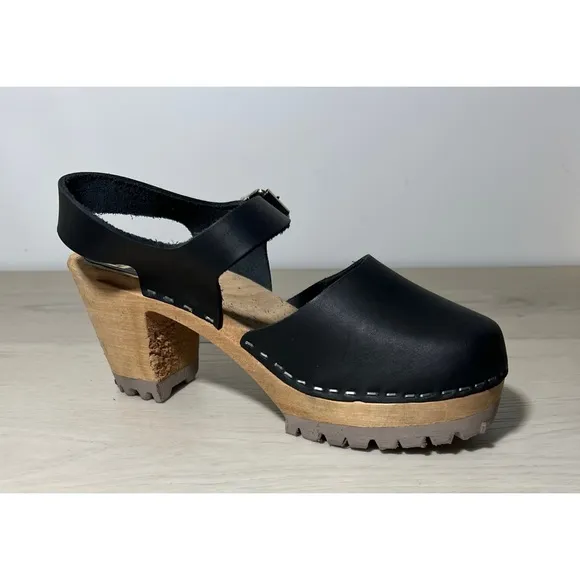 MIA Abba clog sandals Black Size 9