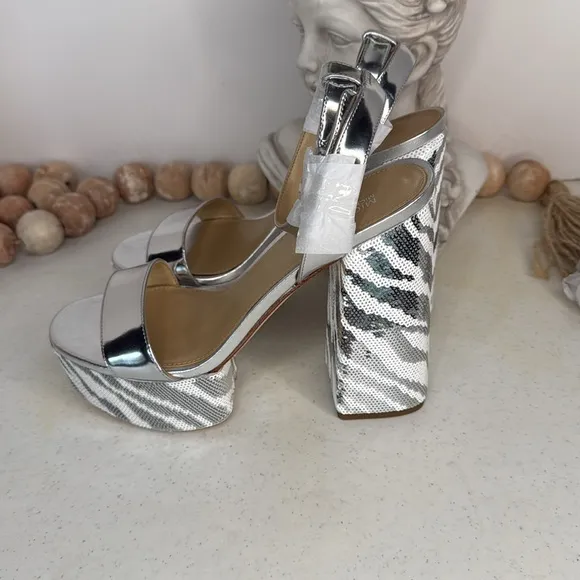 Michael Kors Ashton Sequin Zebra Print Platform Sandals Sz 7.5