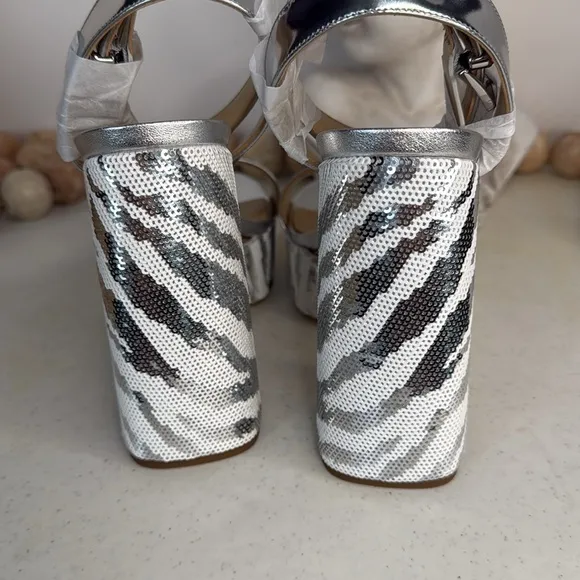 Michael Kors Ashton Sequin Zebra Print Platform Sandals Sz 7.5