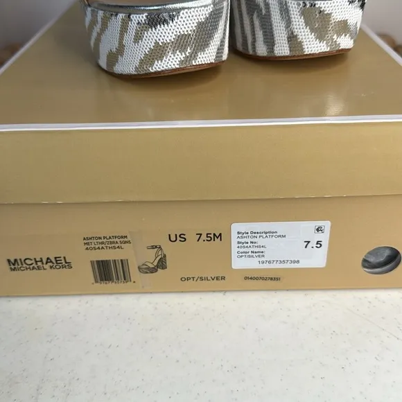 Michael Kors Ashton Sequin Zebra Print Platform Sandals Sz 7.5