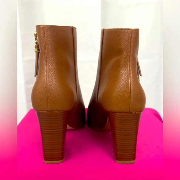 Michael Kors - Britt Ankle Boot, Stacked Wood Heel/ Pebbled Luggage Brown 11M