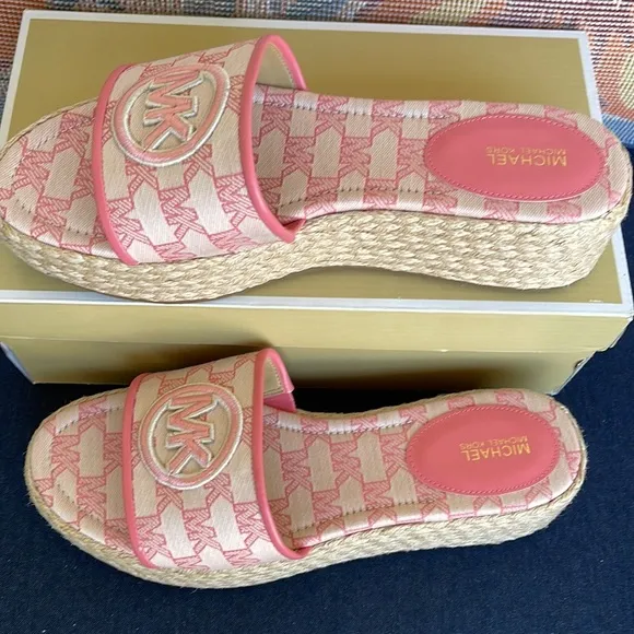 MICHAEL KORS SADLER WEDGEMK OUTLINE JQD/EMB MKTEA ROSE49S3SDFA1Y