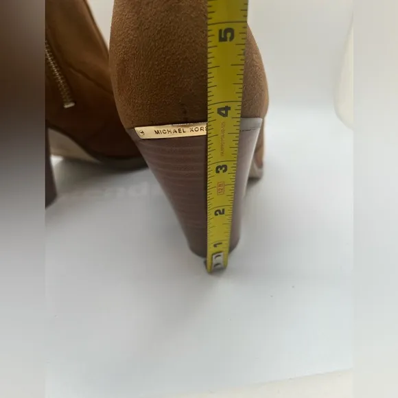 Michael Kors Women’s Dover Studded Faux Suede Studded Boots Size 10 M