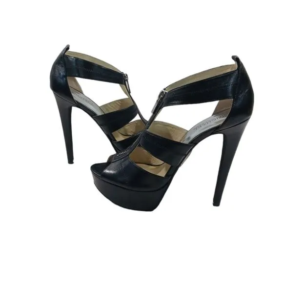 MICHAEL Michael Kors Sandals. EUC.  Size 9M.  #S2715