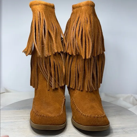 Minnetonka Fringed Suede Wedge Boots - Tan size 9.5