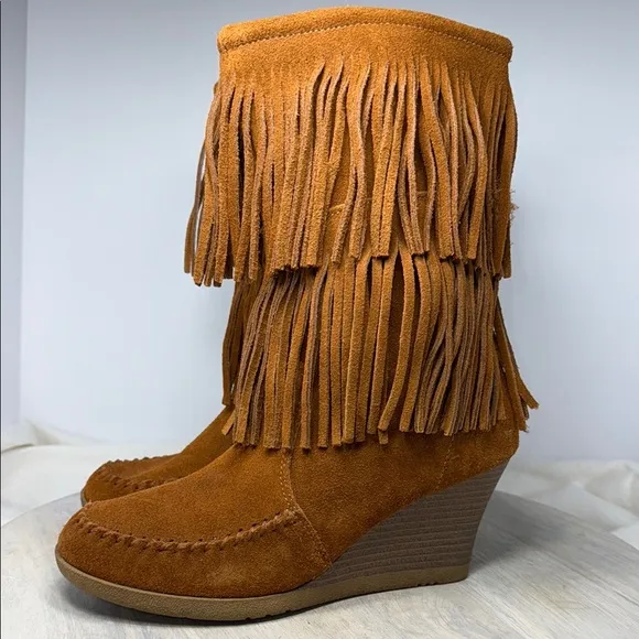 Minnetonka Fringed Suede Wedge Boots - Tan size 9.5